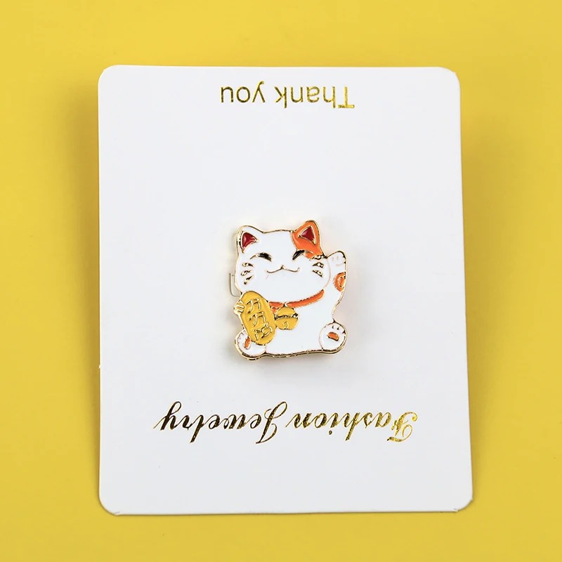 Lucky Cat Metal Brooch Small M - Hunting Outdoor Apparel ulasan dan harga