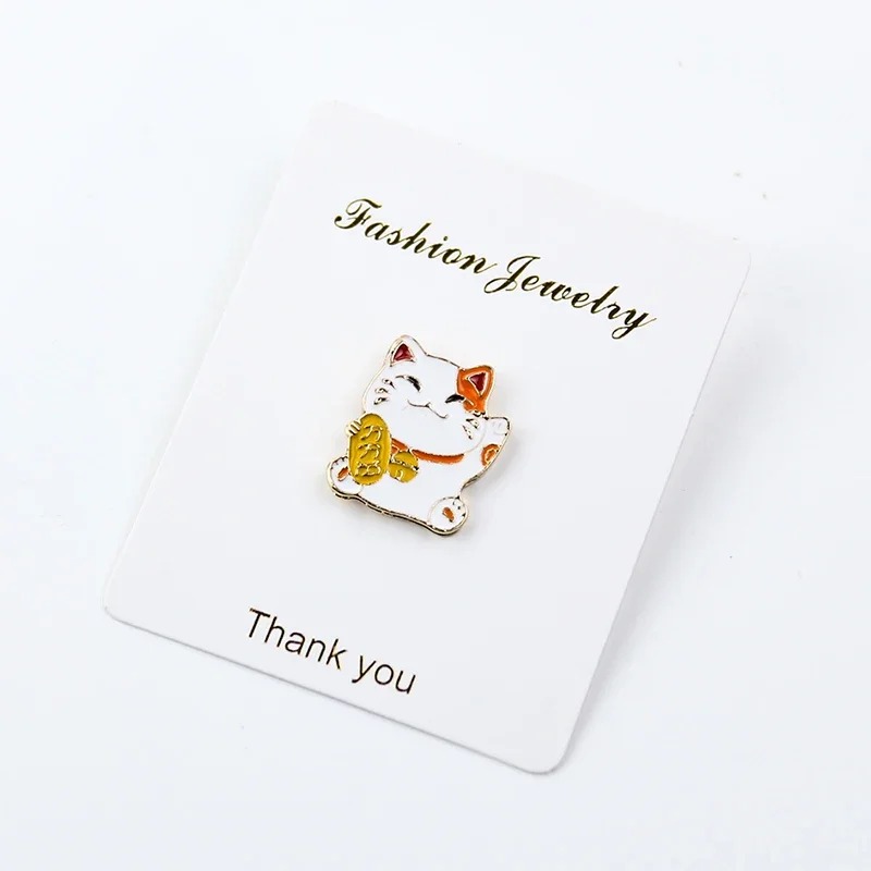 Lucky Cat Metal Brooch Small M - Hunting Outdoor Apparel ulasan dan harga